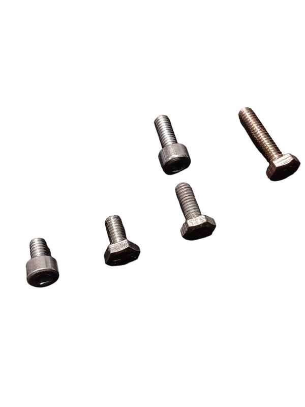 Screw M4 2pcs