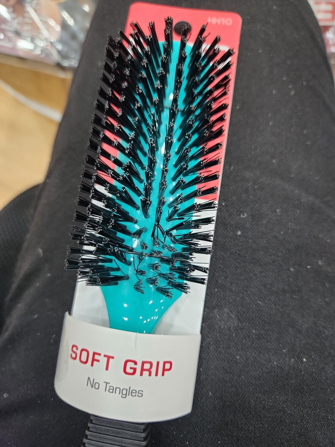 Red soft grip no tangles