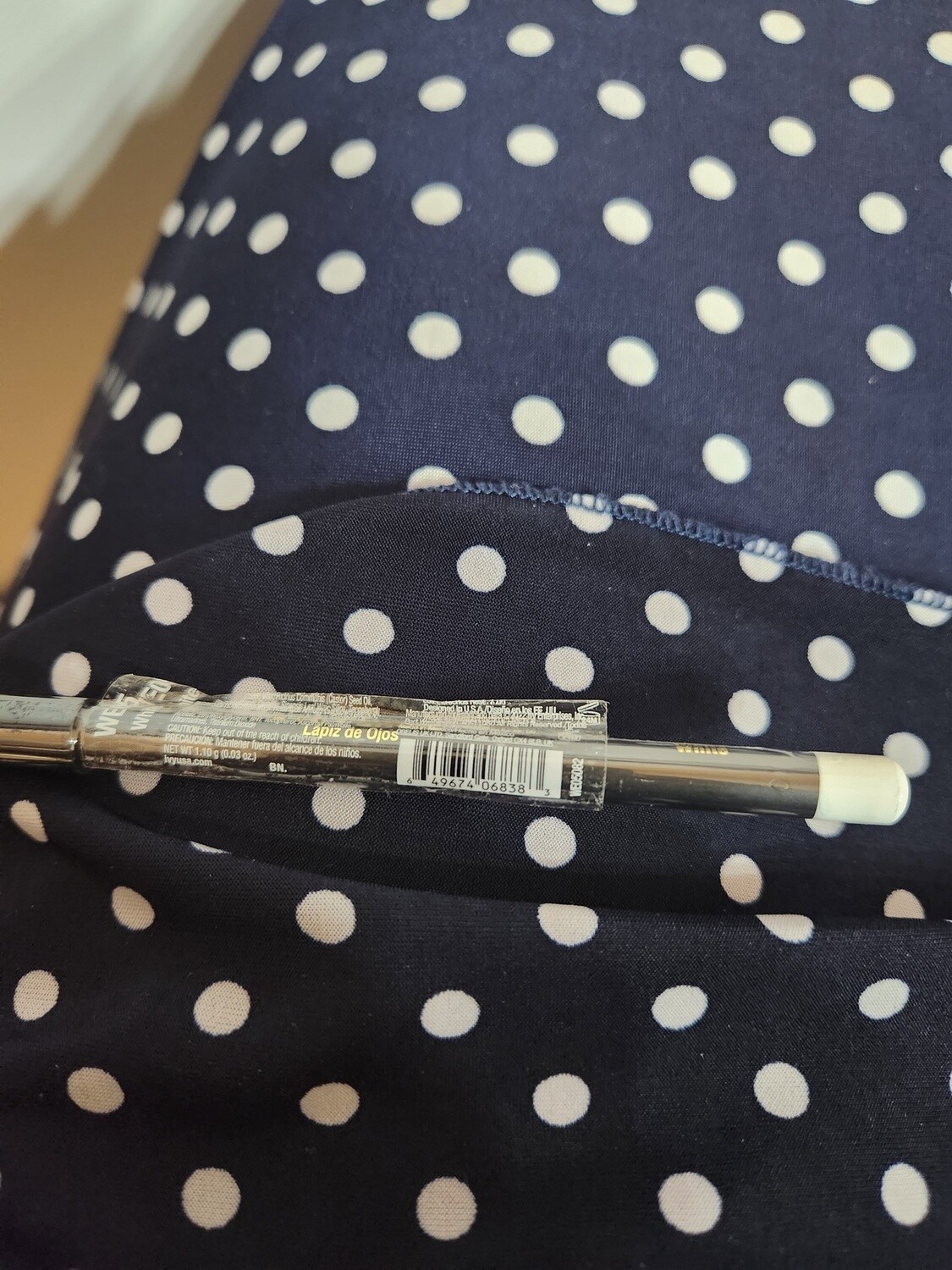 Silky smooth eye pencil white