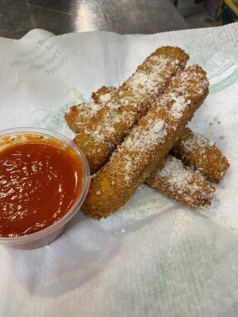 GRECO'S MOZZARELLA STICKS (4)