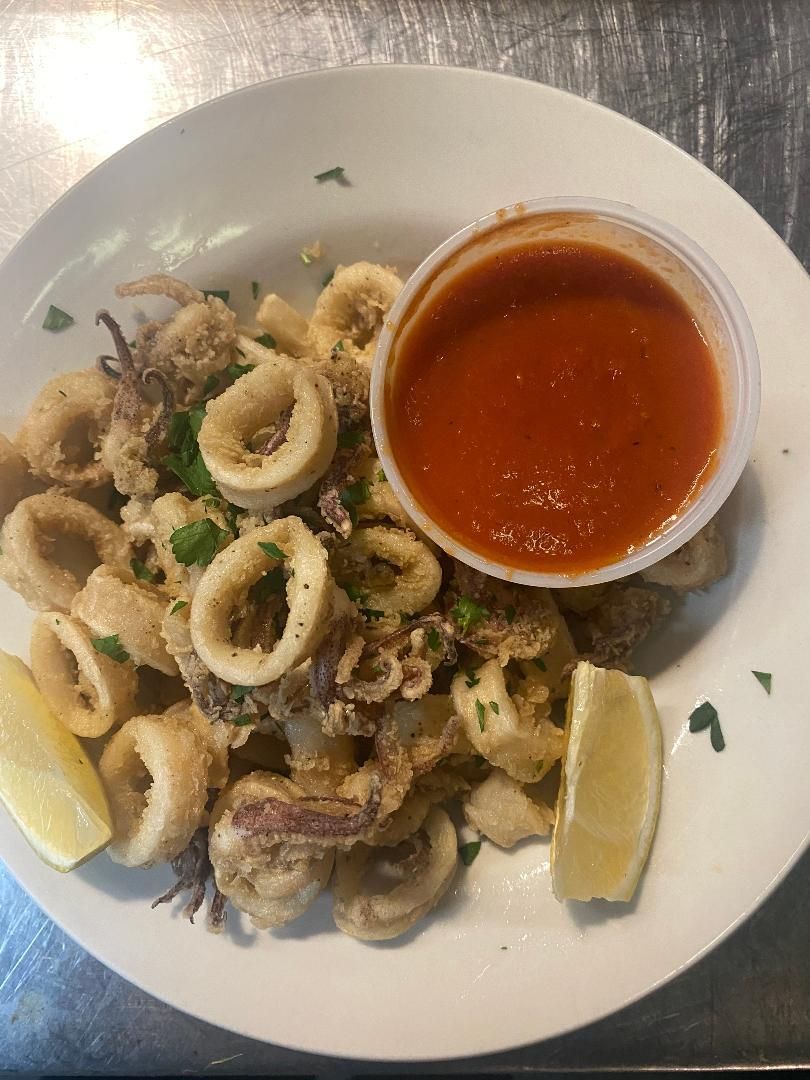 TRADITIONAL FRIED CALAMARI