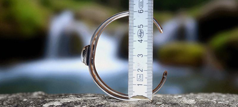 Handgemaakte armband zilver op brons met Dendriet Opaal