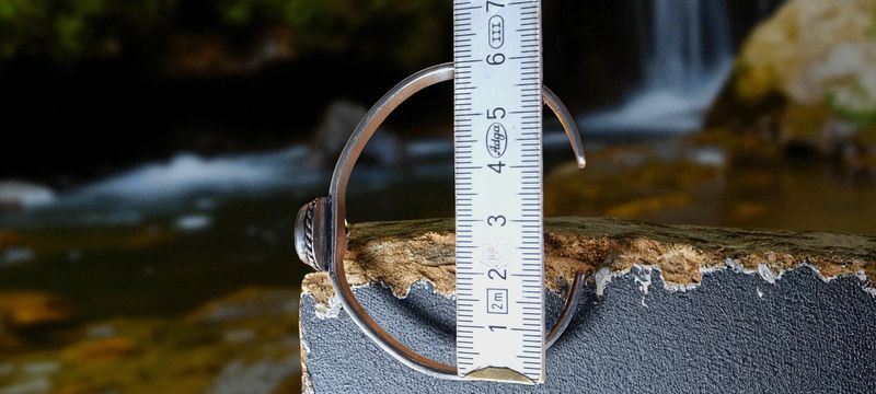 Handgemaakte armband zilver op brons met Robijn in Fuchsiet