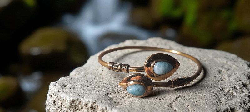 Handgemaakte armband verguld brons met Amazoniet