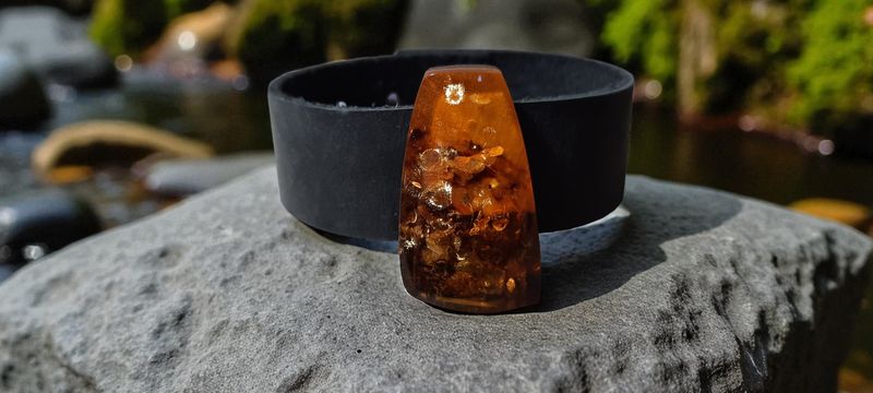 Handgemaakte armband met Amber en leder