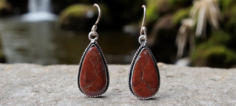 Handgemaakte oorbellen zilver op metaal met Rode Jaspis