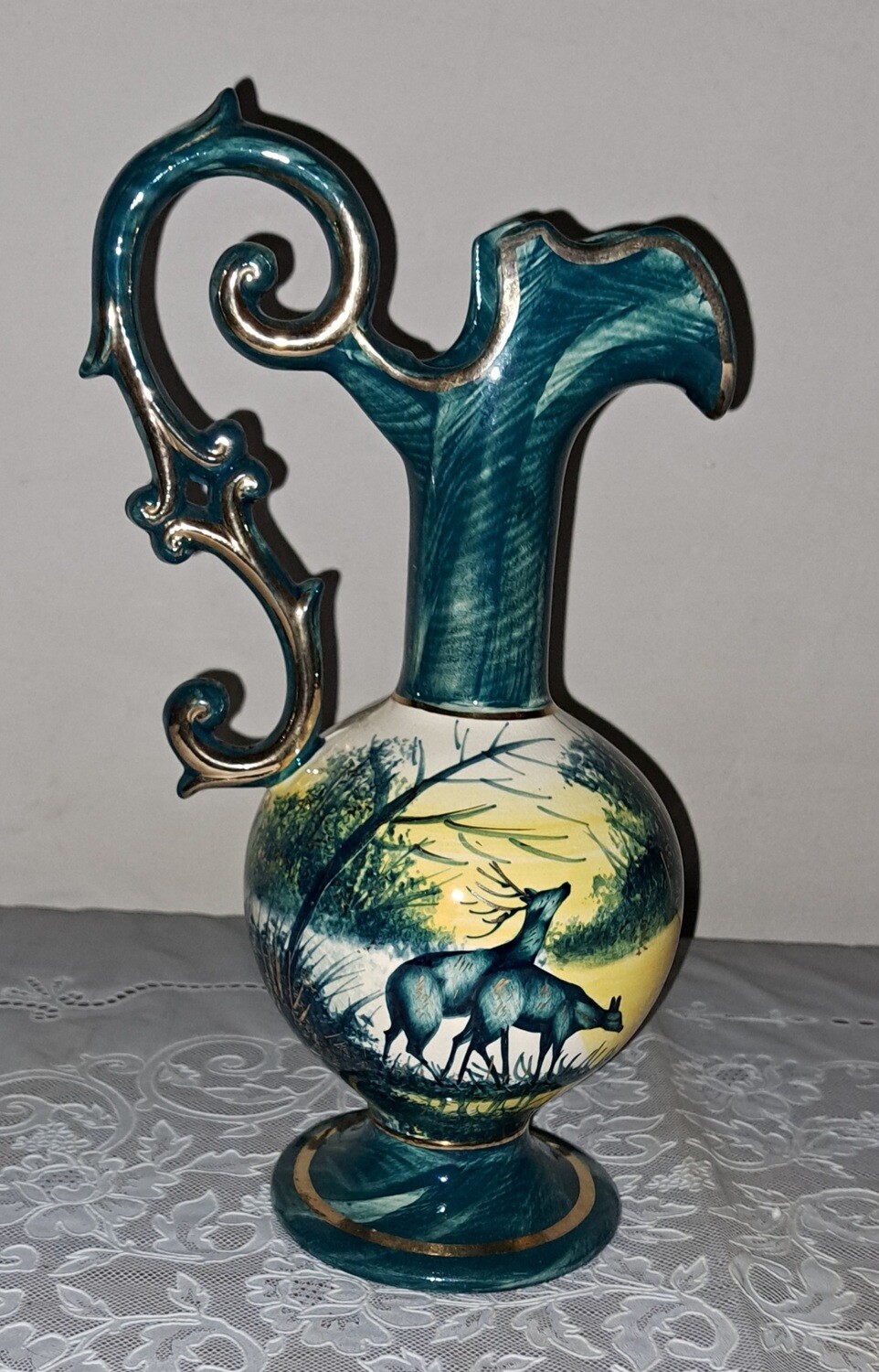 Groene decoratieve vaas met afbeelding van herten