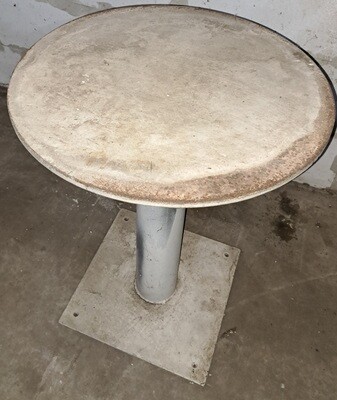 Metalen tuintafel, bistrotafel.