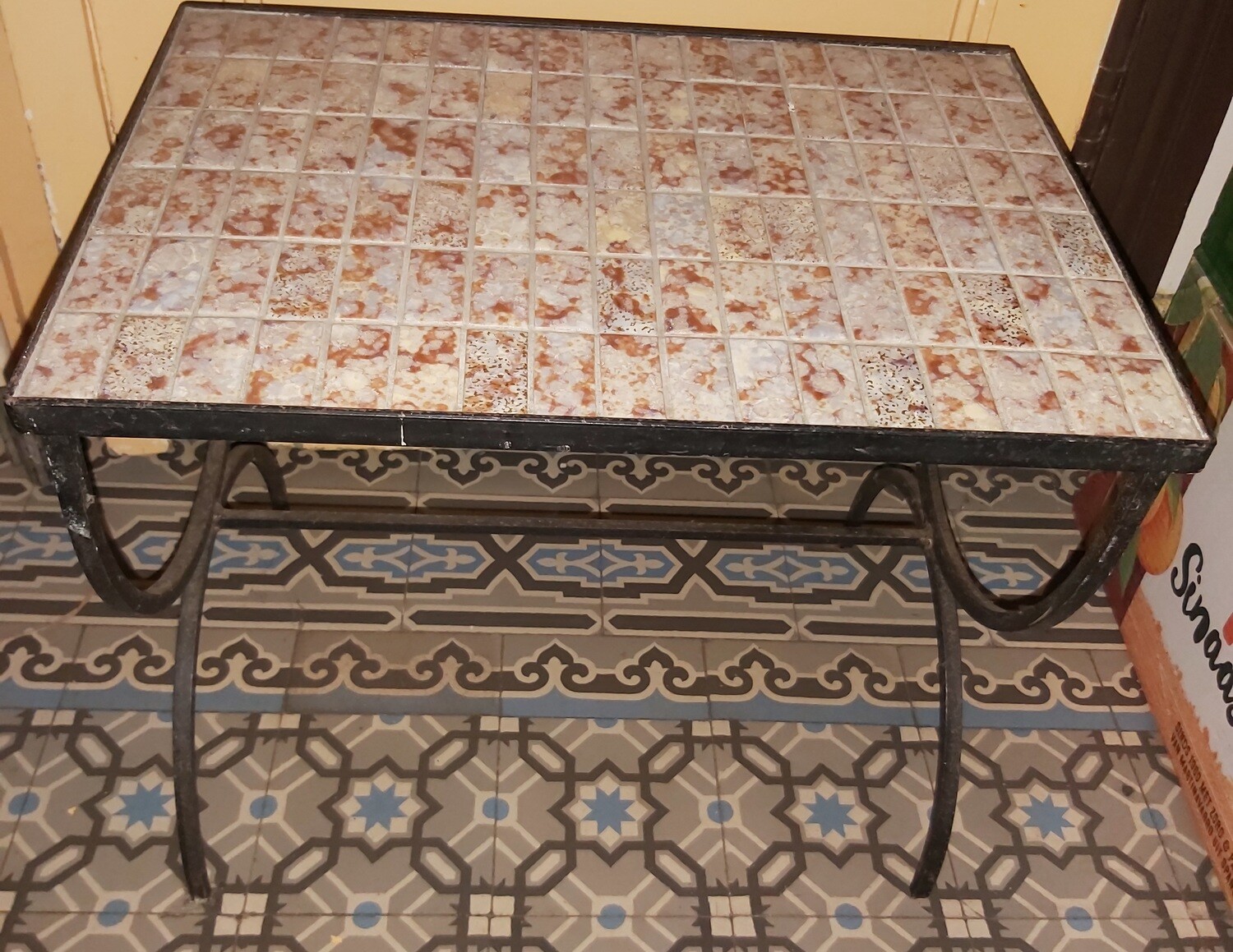 Vintage smeedijzeren bijzettafel