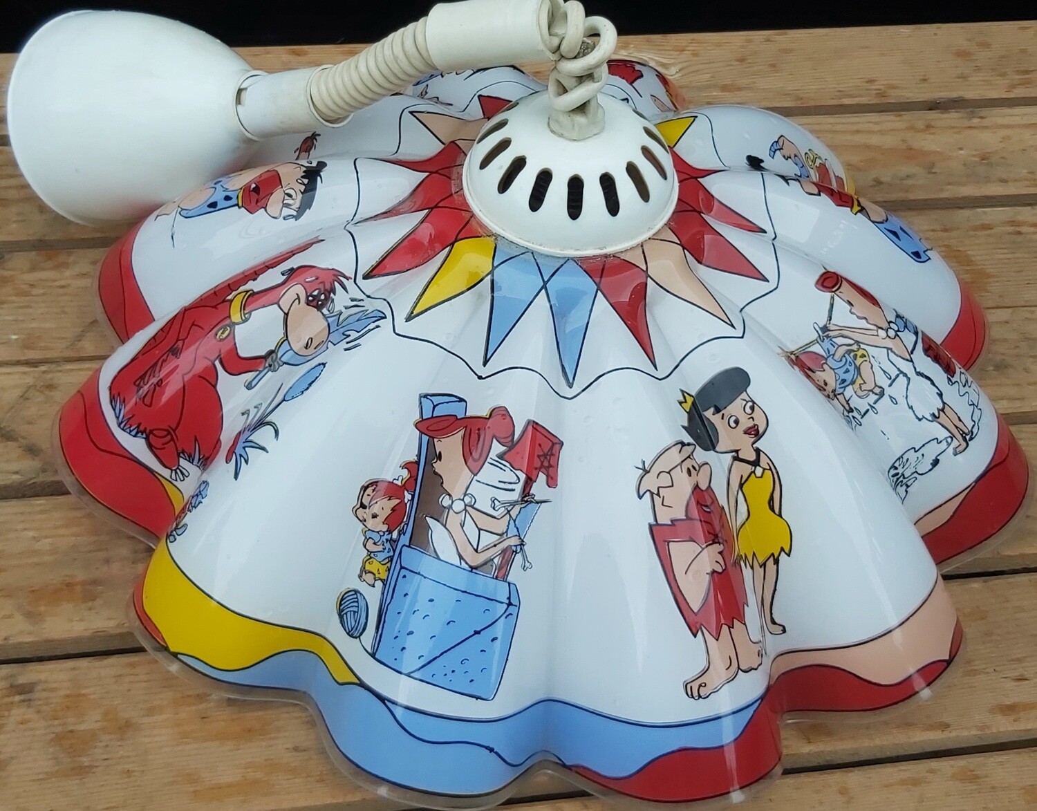 &quot;THE FLINTSTONES&quot; FRED, WILMA, BARNEY, BETTY, PEBBLES, BAMBAM, DINO. LUSTER.