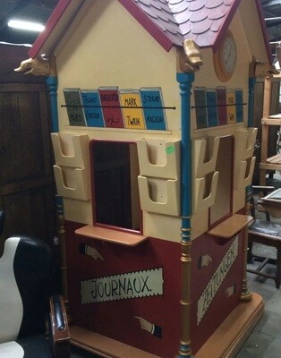 KIOSK, LEESHUISJE, KRANTENKIOSK, SPEELHUIS, KINDERHUISJE ontwerper &quot;BING&quot;