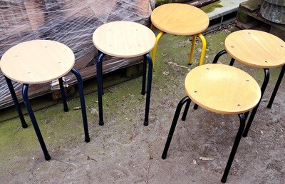 stoeltjes krukjes bijzetkrukjes