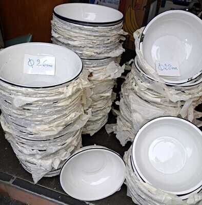Vintage witte emaille schalen