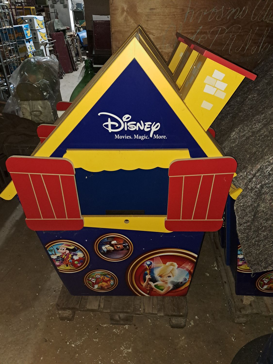 Disney park Disneydorp TV huisjes Poppenkast huisjes