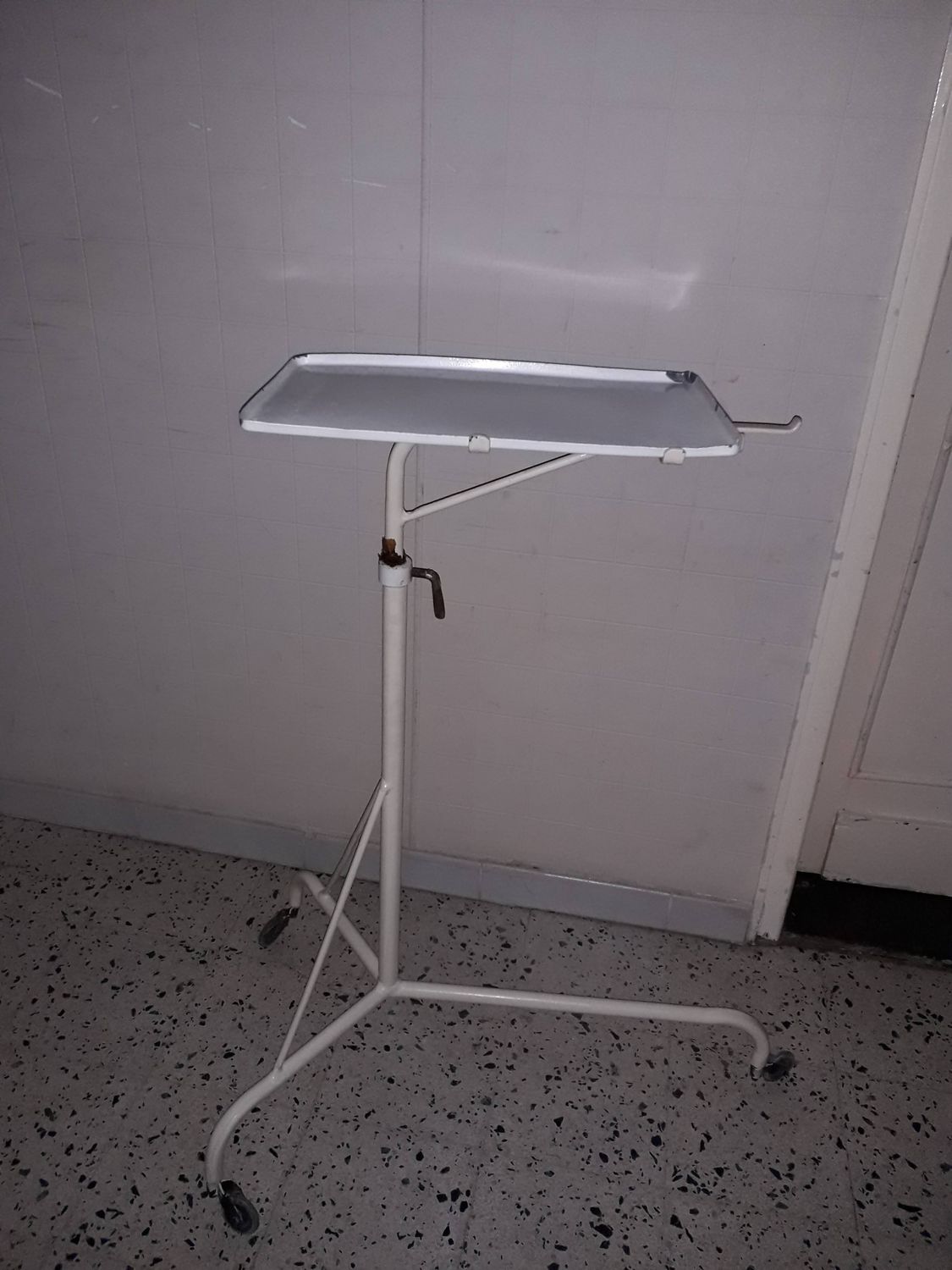 ziekenhuistafel, bedtafel, instrumententafel, operatietafeltje