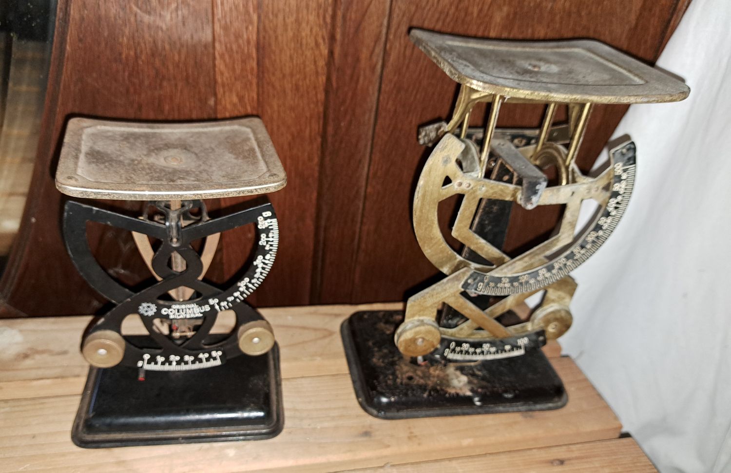 Vintage brievenweegschalen
