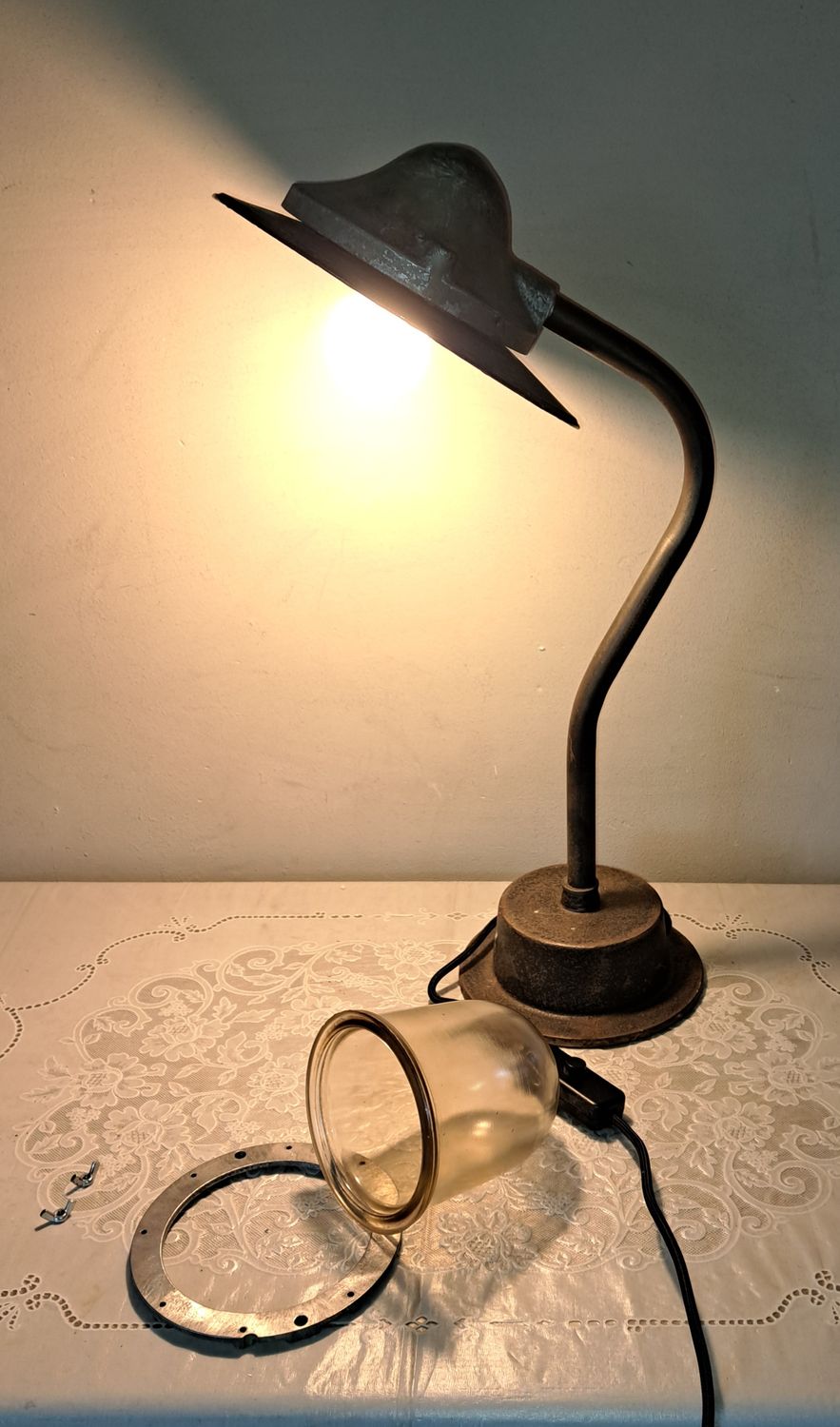 lamp kastlamp staande lamp