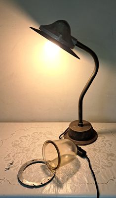 lamp kastlamp staande lamp