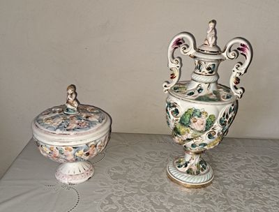 Capodimonte dekselpotje en dekselvaas