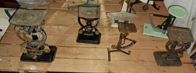 Weegschalen brievenweegschaaltjes