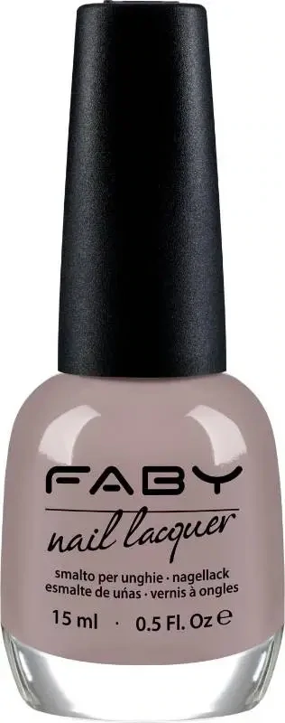 Brauner veganer Nagellack Faby, natürlicher Nagellack ohne Schadstoffe.