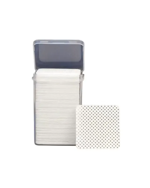 Lint-free wipes in handy box, perfect for nail techs – essential and practical in every nail salon.