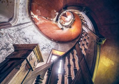 Puzzel - Lost Places: Wenteltrap (1000 pcs)