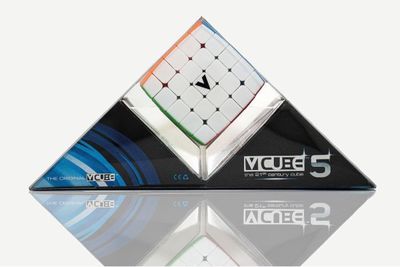 V-Cube 5 Pillow