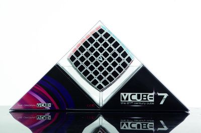 V-Cube 7 Pillow