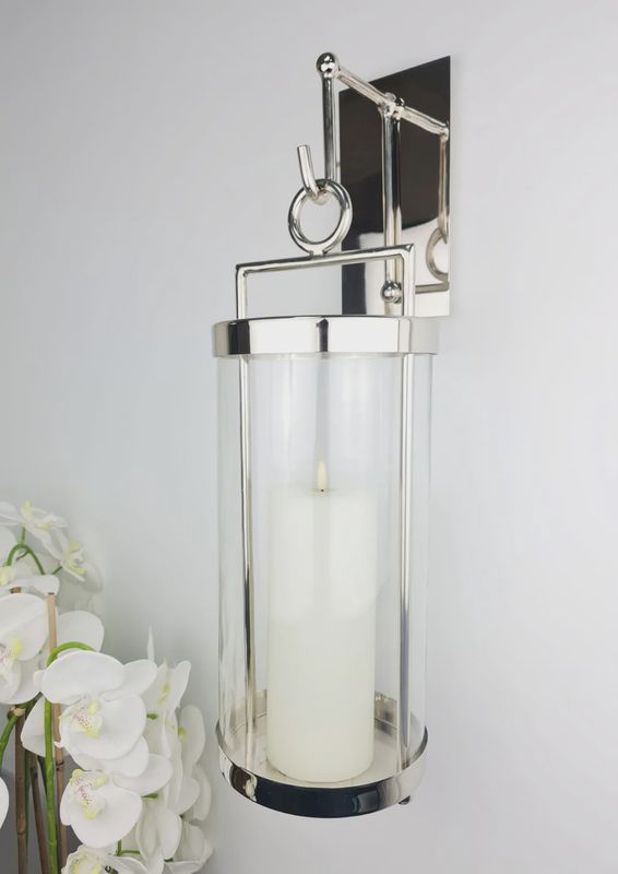 WALL HURRICANE HOLDER