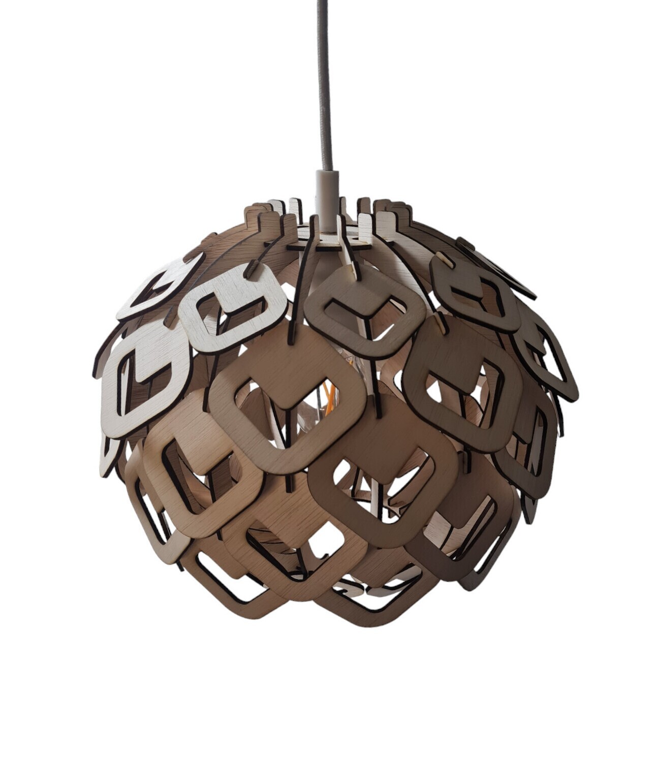 Furniture-art Scandinavische bol met bladeren waar een &quot;V&quot; is uitgesneden  35x35x24cm