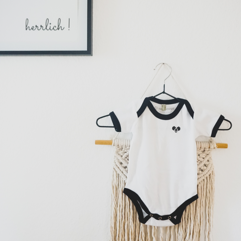 Babybody (s/w) Retrotrikot Look *HERZ* Babybody (s/w) Retrotrikot Look *HERZ*