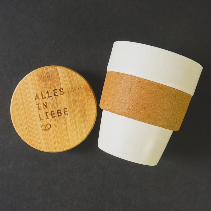 Kaffeebecher mit Holzdeckel *alles in liebe* Kaffeebecher mit Holzdeckel *alles in liebe*