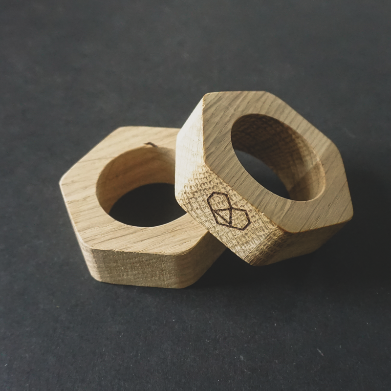 Serviettenring-Set aus Holz sechseckig Serviettenring-Set aus Holz sechseckig