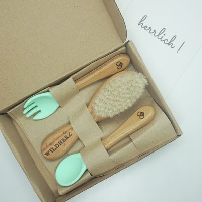 Baby-Box 3-tlg.: Besteck-Set und Pflegebürste Baby-Box 3-tlg.: Besteck-Set und Pflegebürste