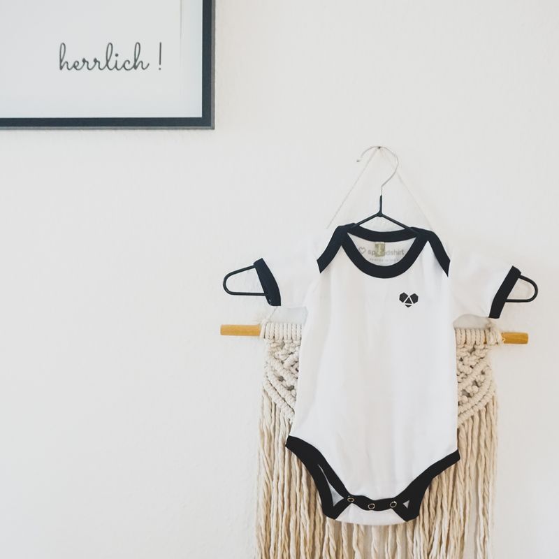 Babybody (s/w) Retrotrikot Look *HERZ*