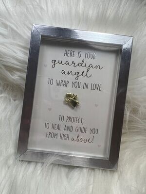 Here is you r guardian angel to wrap you in love - Fotolijst M