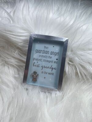 This guardian angel protects grandpa - Fotolijst S - Mt4