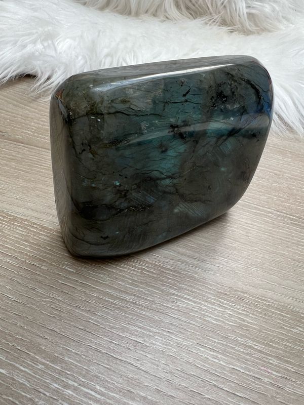Labradoriet Gepolijst Uit Madagaskar 681 Gram