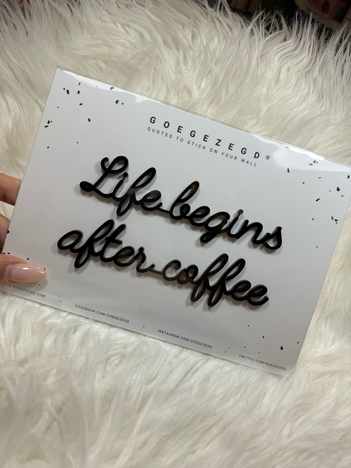 Goegezegd quote - life begins after coffee black