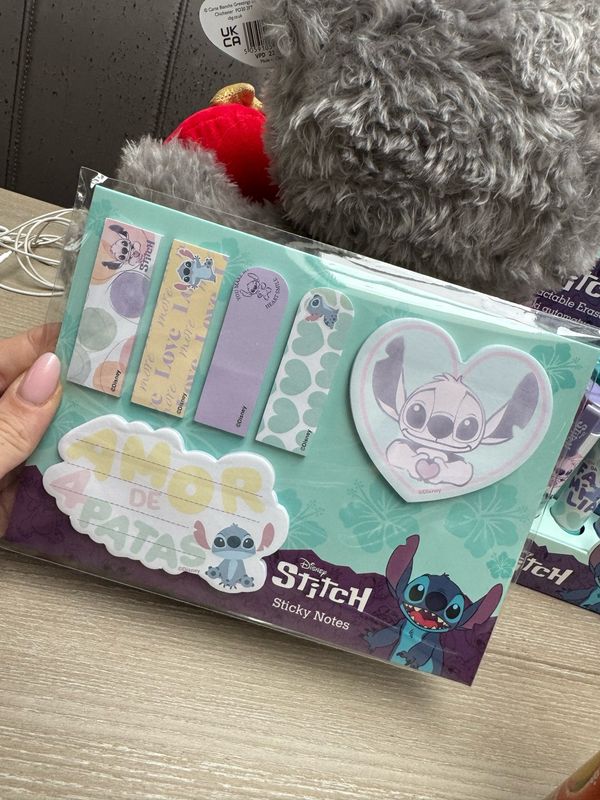Stitch sticky notes turqoise
