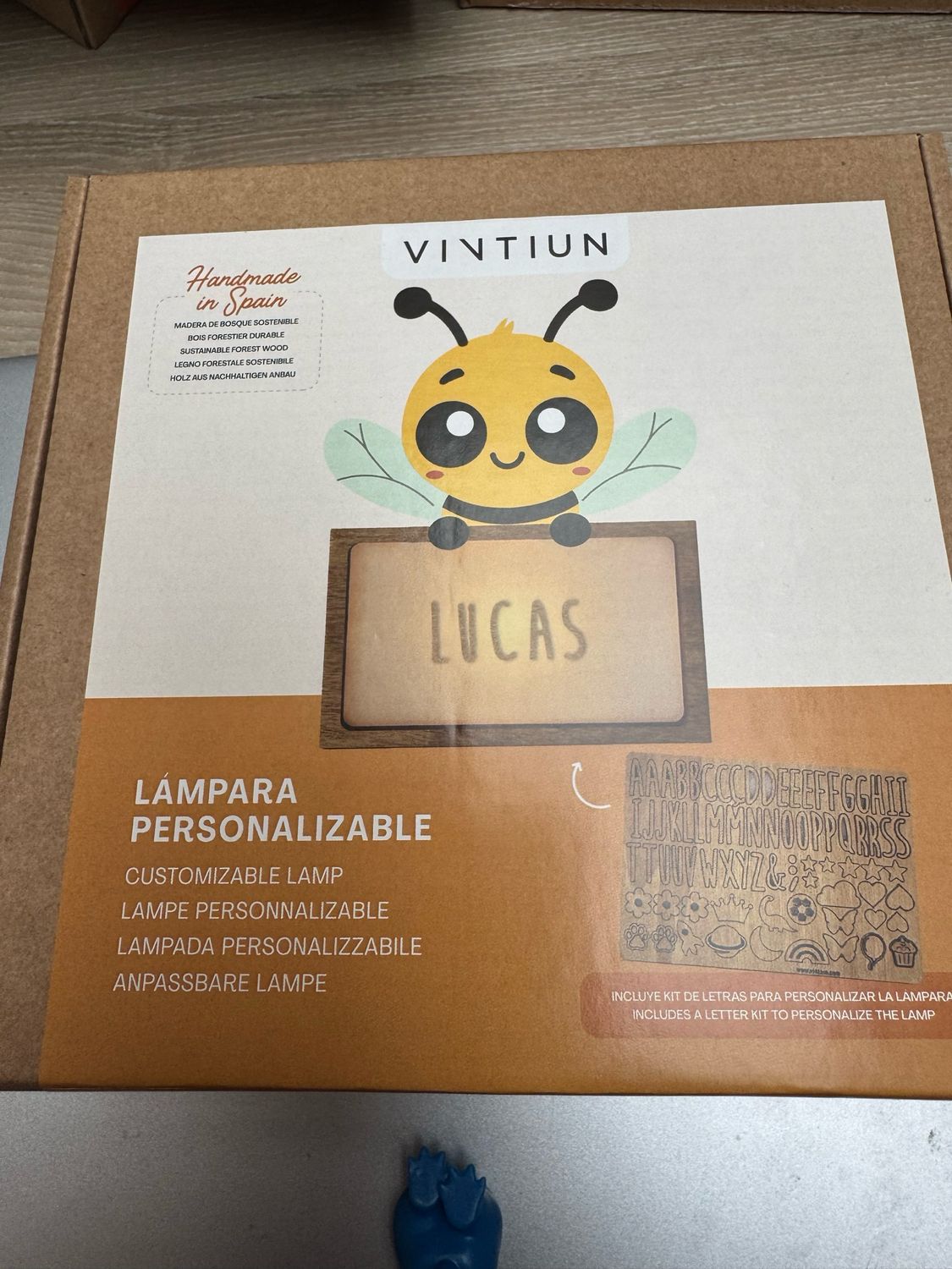 Vintiun klein dierenlampje bijtje