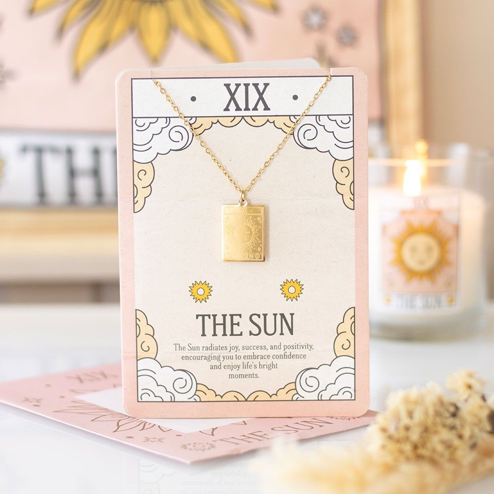 Tarot ketting op wenskaart de zon