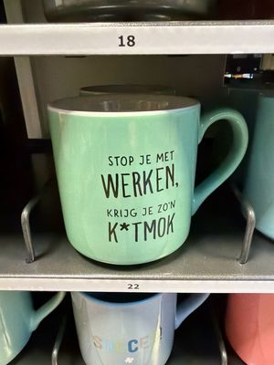 Mok 22 stop je met werken