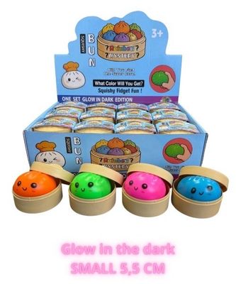 Viral mystery dumpling glow in the dark edition 5.5cm