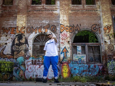 Classic T $hirt Wht/Blue
