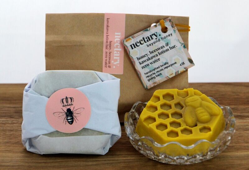 honey, beeswax &amp;kawakawa lotion bar. zero water