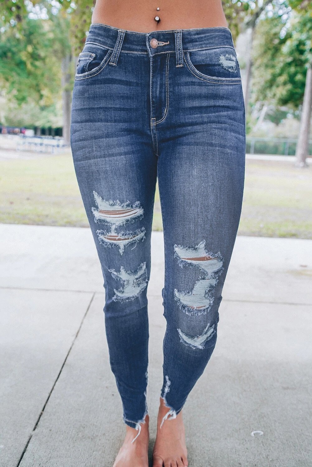 Medium Wash High Rise Distressed Skinny Jeans, Size: S, Color: Blue, Material: 71%Cotton+27.5%Polyester+1.5%Spandex