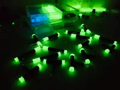 Glow in the dark boillie needle