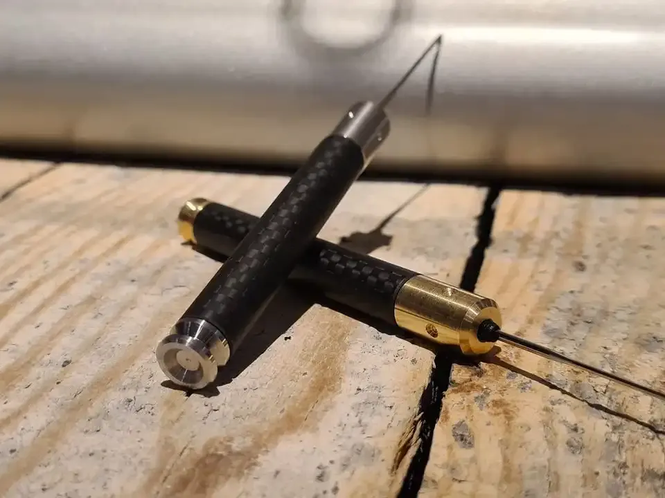 Carbon boillie needle